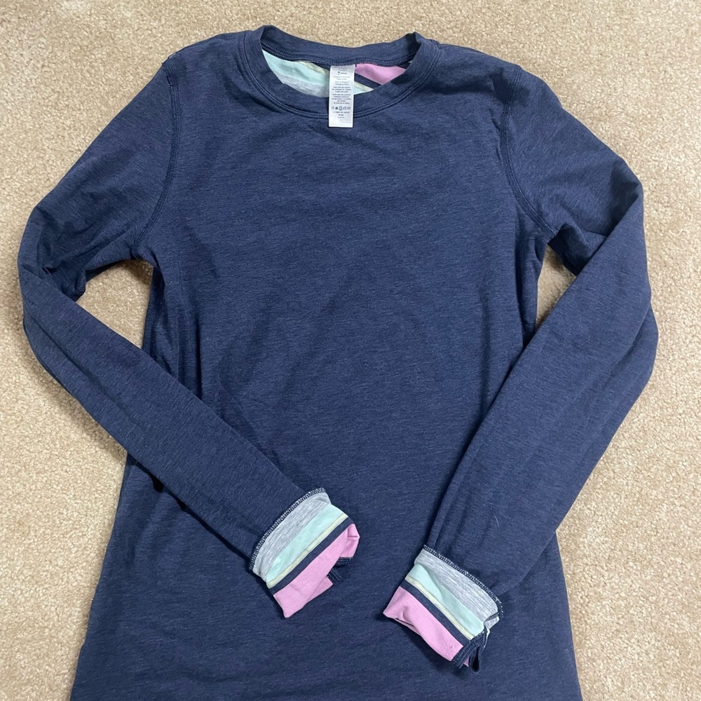 Ivivva reversible long sleeve tee.